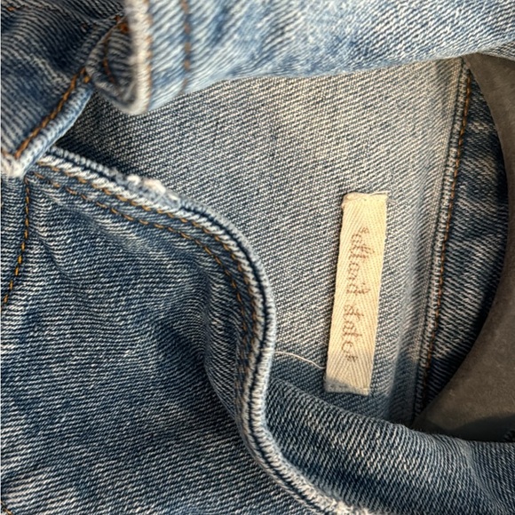 Altar’d state Jean jacket size small. Perfect condition - Picture 2 of 4